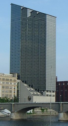 AmwayGrand