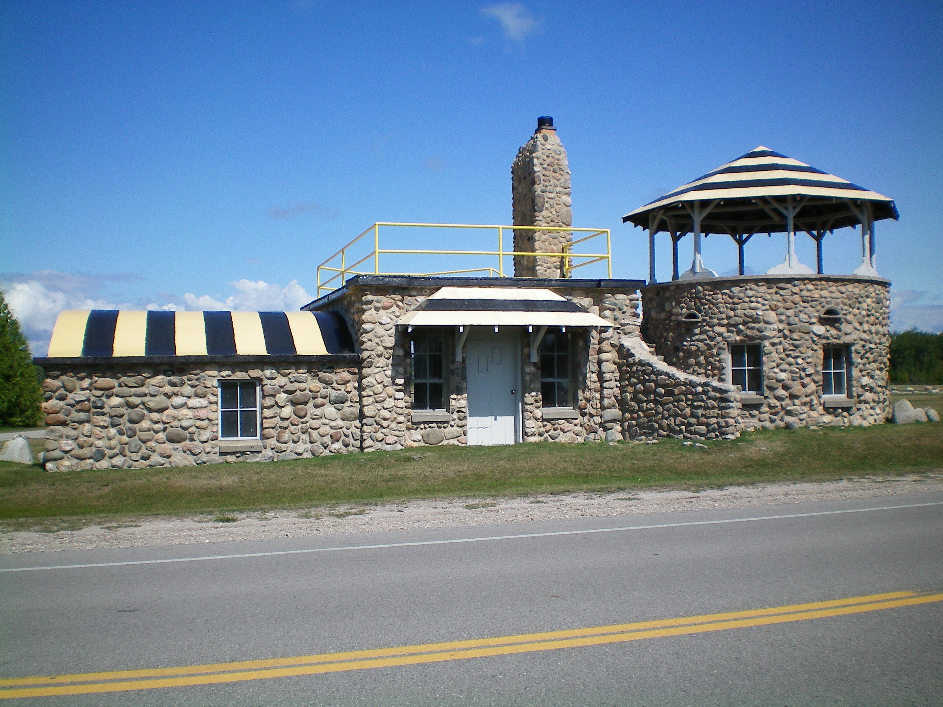 Woolsey Memorial Airport