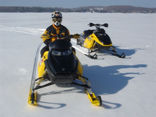 RYAN VOGELHEIM'S SNOWMOBILE WEBPAGE